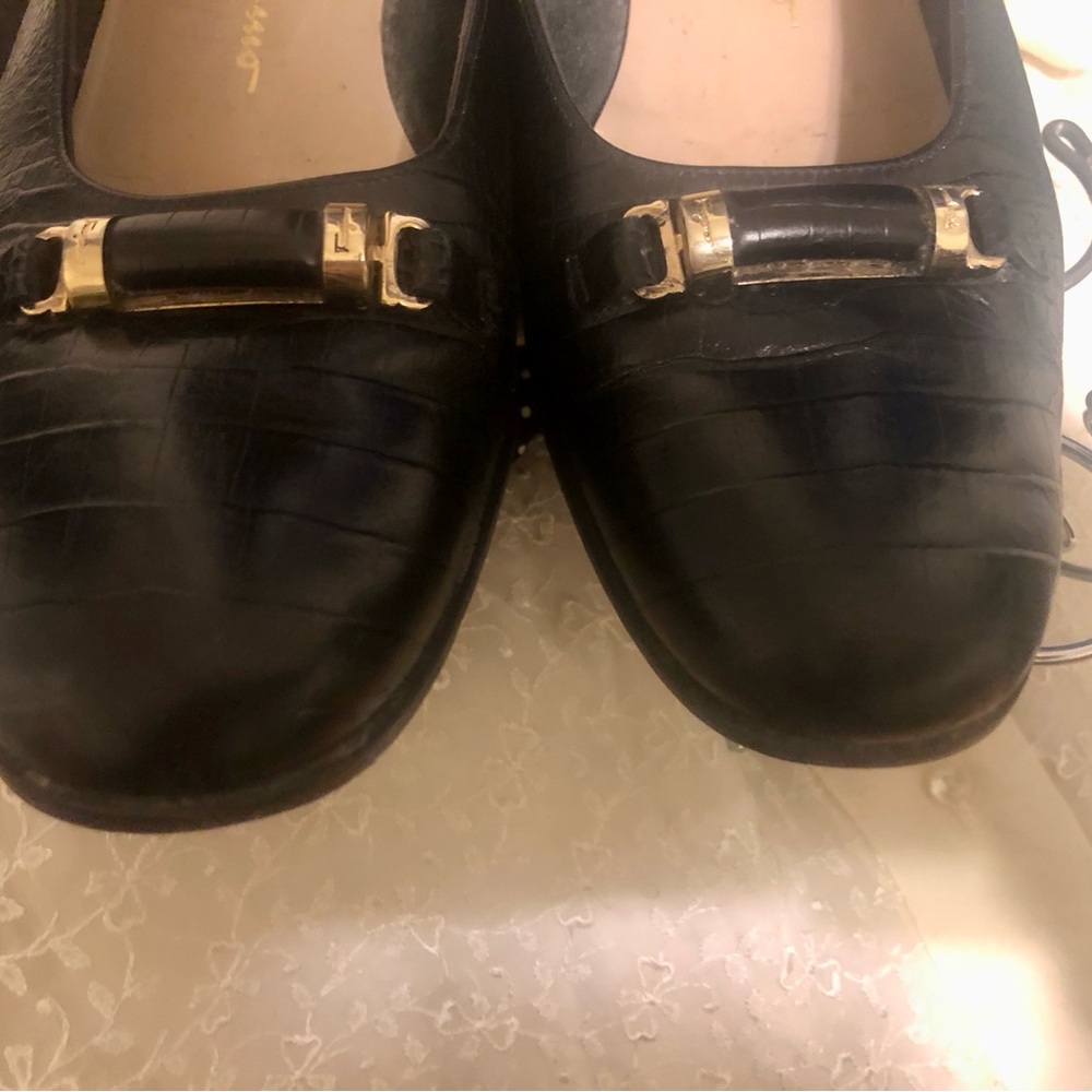 🎉 VINTAGE 1980’s BLK SALVATORE FERRAGAMO BLK FLATS! 💯 - Picture 4 of 9